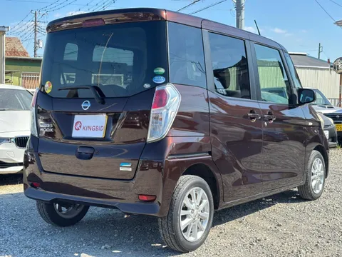Nissan Dayz Roox