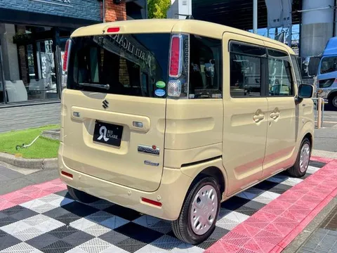 Suzuki Spacia