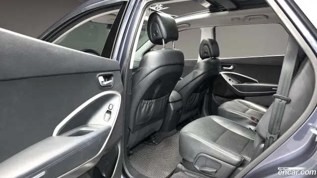 Hyundai Grand Santa Fe (Maxcruz)