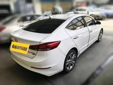Hyundai Elantra (Avante)