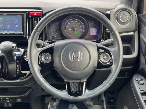 Honda N-WGN Custom