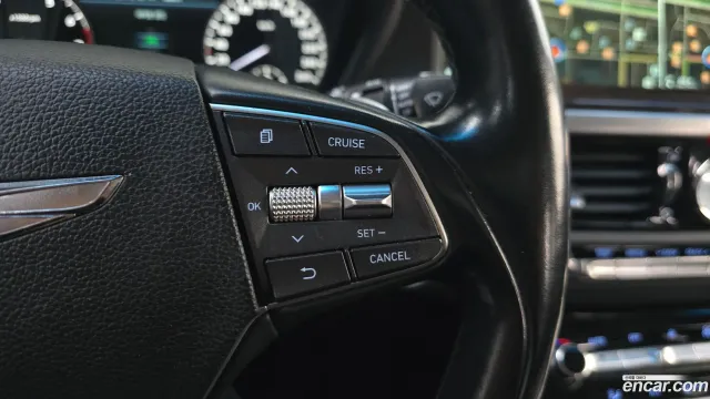 Genesis G90 (EQ900)