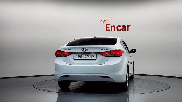 Hyundai Elantra (Avante)