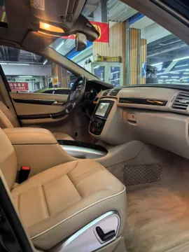 Mercedes-Benz R-Class