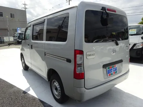 Toyota TownAce Van