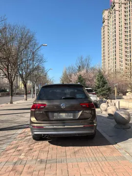 Volkswagen Tiguan L