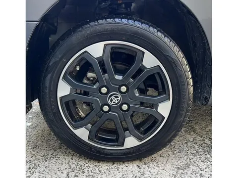Toyota Pixis Joy