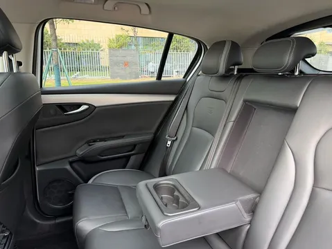 Qoros 7