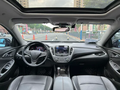 Chevrolet Malibu XL