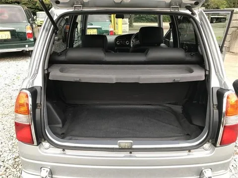 Daihatsu Mira Gino