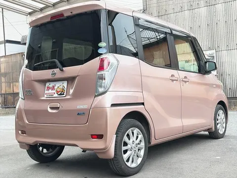 Nissan Dayz Roox