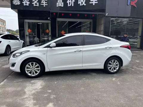 Hyundai Elantra (Avante)
