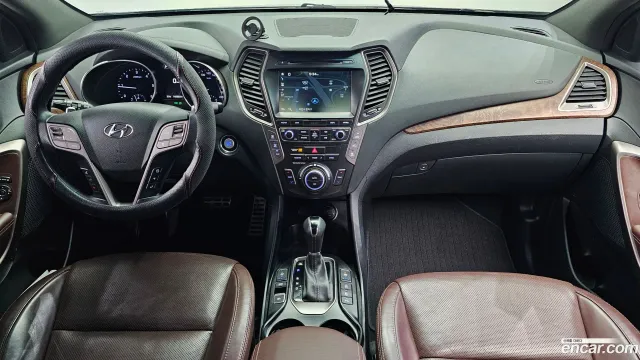 Hyundai Grand Santa Fe (Maxcruz)