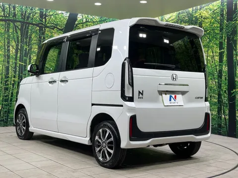 Honda N-BOX Custom
