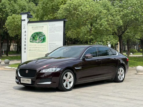 Jaguar XFL