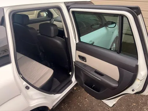 Mazda Verisa