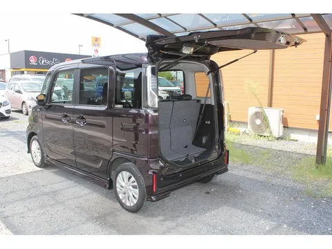 Suzuki Spacia Custom