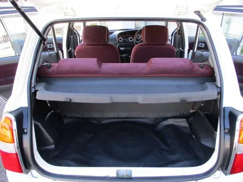 Daihatsu Mira Gino