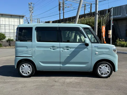 Suzuki Spacia