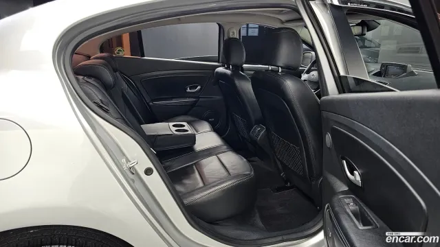 Renault SM3