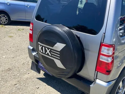 Nissan KIX