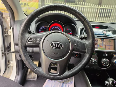 Kia Cerato (Forte)