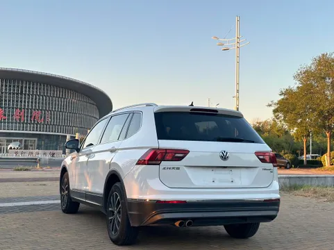 Volkswagen Tiguan L