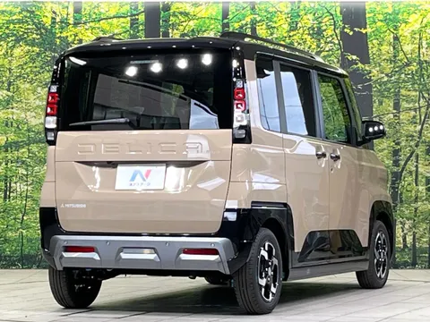 Mitsubishi Delica Mini