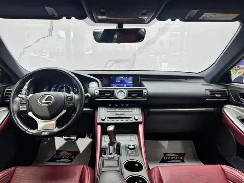 Lexus RC
