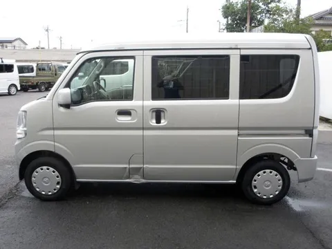Mitsubishi Minicab Van