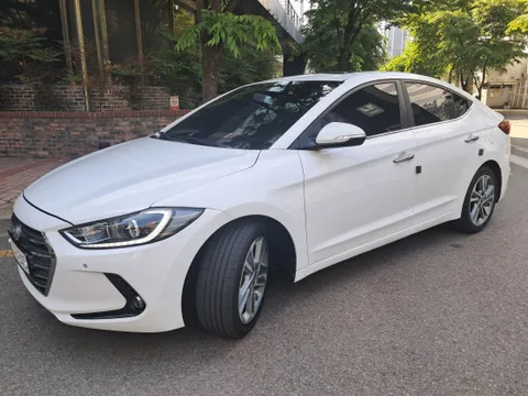 Hyundai Elantra (Avante)