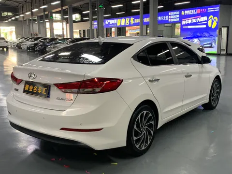 Hyundai Elantra (Avante)