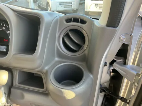 Mitsubishi Minicab Van