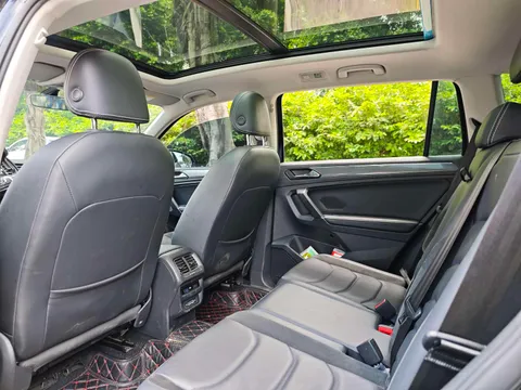 Volkswagen Tiguan L