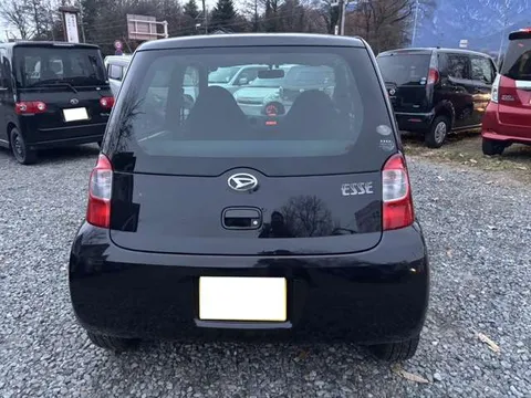 Daihatsu Esse
