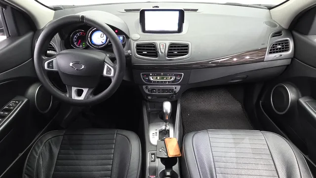 Renault SM3