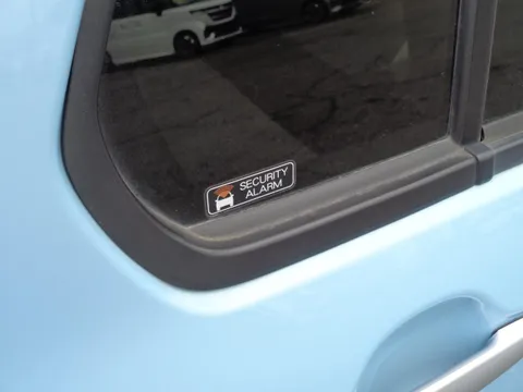 Daihatsu Mira Tocot
