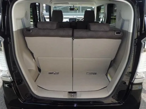 Honda N-BOX Slash
