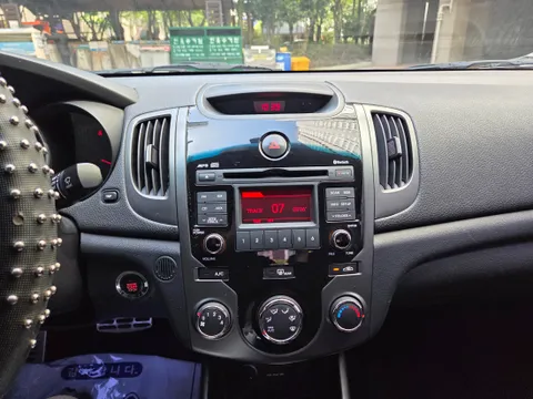 Kia Cerato (Forte)