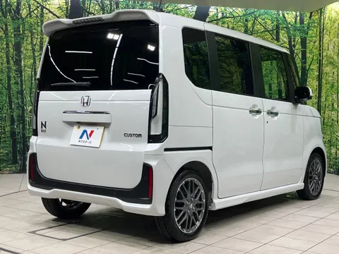 Honda N-BOX Custom