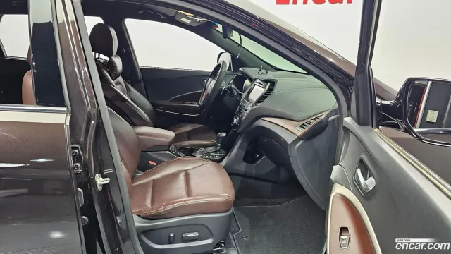 Hyundai Grand Santa Fe (Maxcruz)