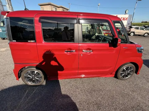 Suzuki Spacia Custom