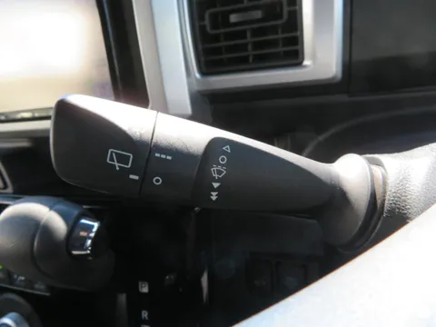 Toyota Pixis Mega