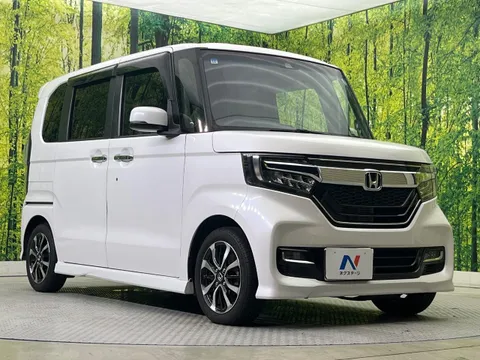 Honda N-BOX Custom
