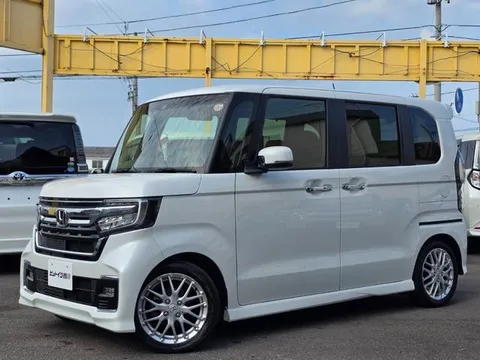 Honda N-BOX Custom