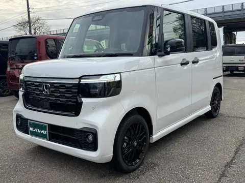 Honda N-BOX Custom