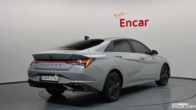 Hyundai Elantra (Avante)