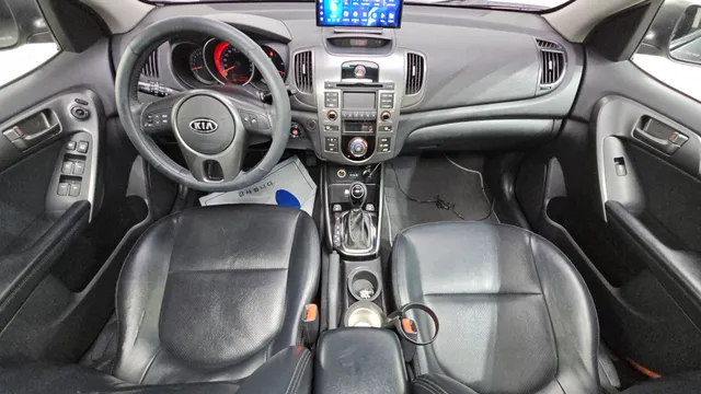 Kia Cerato (Forte)
