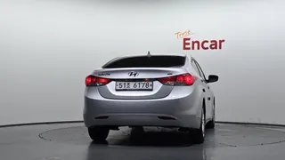Hyundai Elantra (Avante)