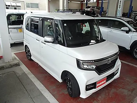 Honda N-BOX Custom